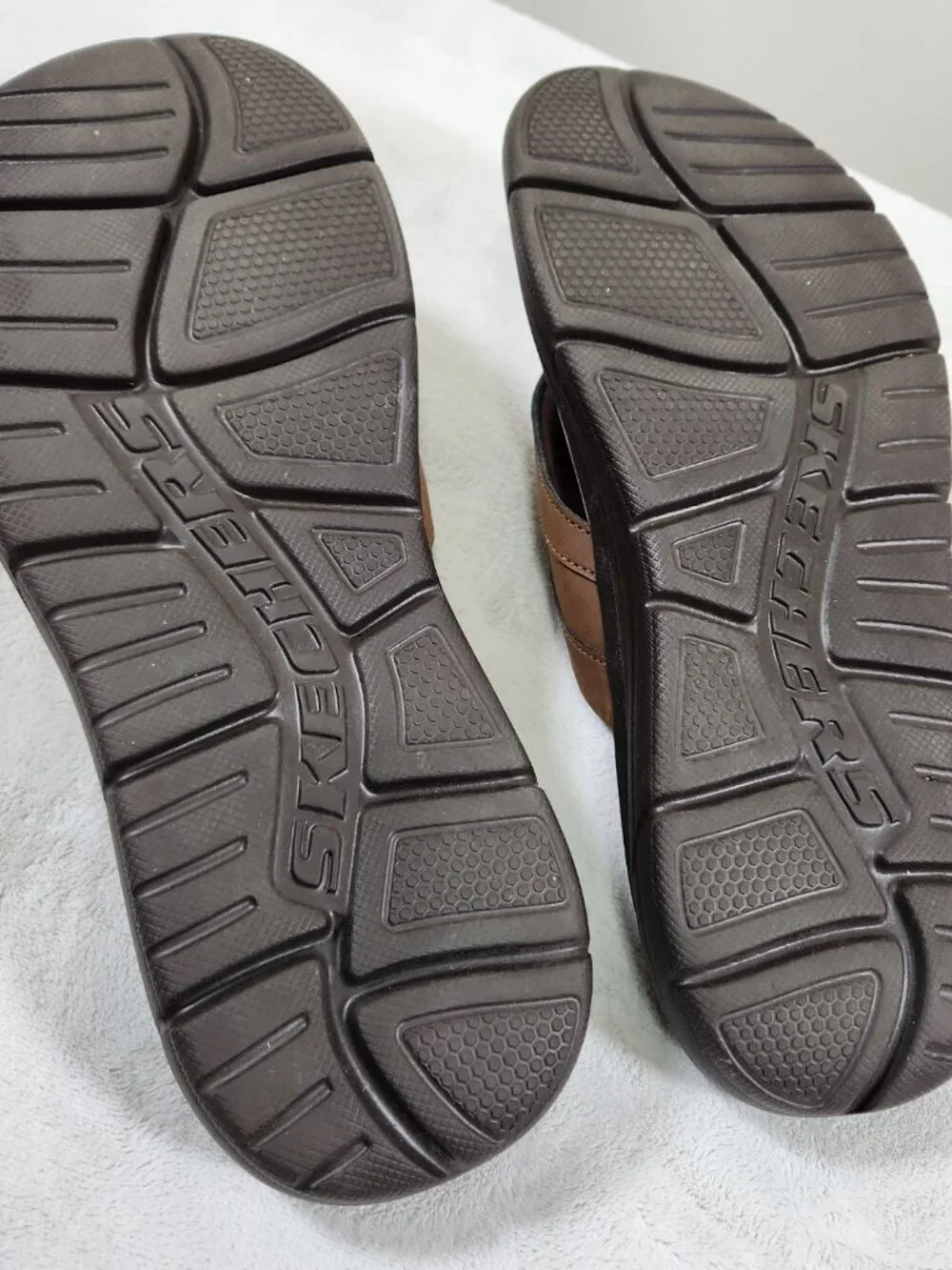 Skechers Mens Size 13 Flip Flop Sandals Shoes Relaxed Fit Luxe Foam Brown